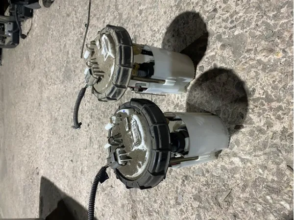 Módulo de bomba de combustível com sensor do nível de combustível 172021036R Renault (RVI)