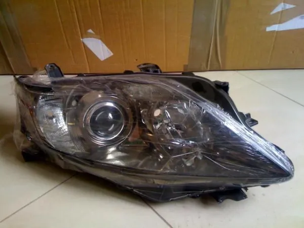 Luz direita Lexus RX 270/350/450H