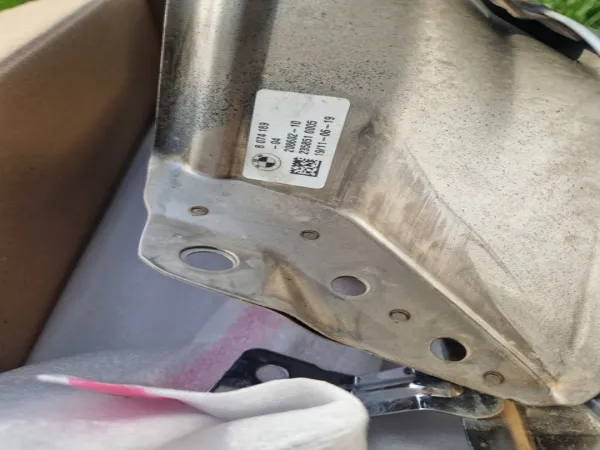 Bocal para o silenciador 8074189 BMW