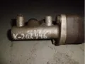 Cilindro mestre do freio Volkswagen Passat 32B