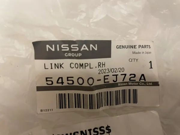 Braço oscilante inferior direito de suspensão dianteira 54500EJ72A Nissan/Infiniti