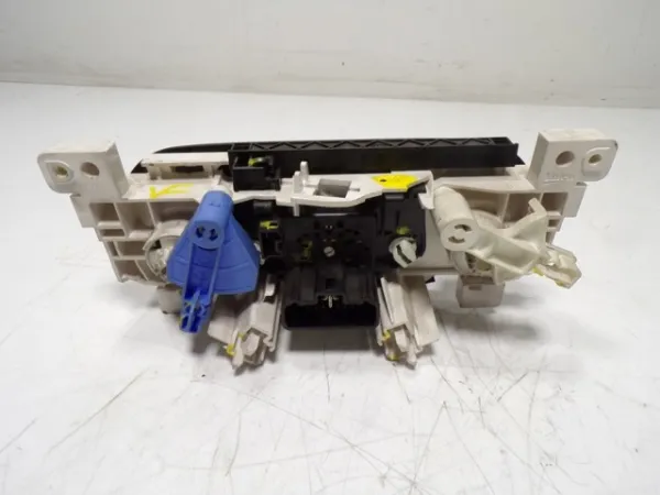 Compre Unidade de controlo dos modos de aquecimento/condicionamento Renault LOGAN II L52