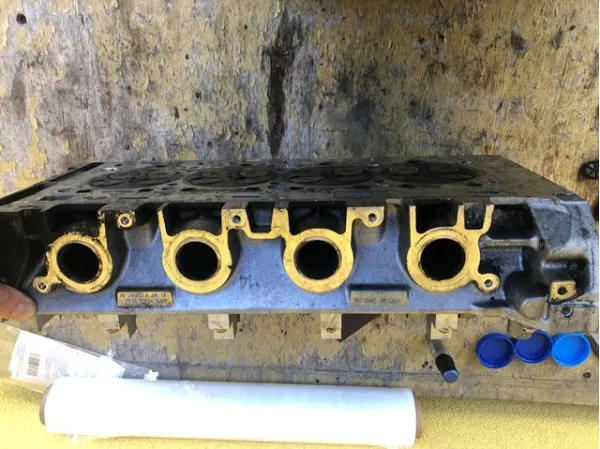 Cabeça de motor (CBC) 8200408642 Renault (RVI)
