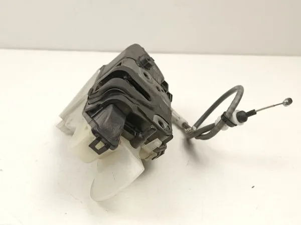 Fecho da porta dianteira esquerda 9816343480 Peugeot/Citroen