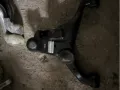 Braço oscilante inferior esquerdo de suspensão dianteira Nissan Pathfinder R51M