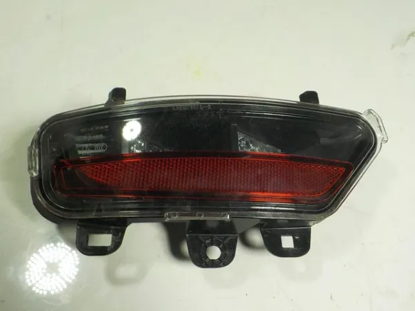 Lanterna de nevoeiro traseira direita 265855239R Renault (RVI)