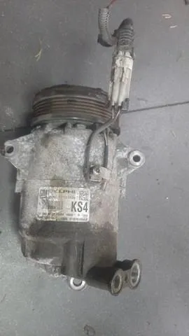 Compressor de aparelho de ar condicionado 13322147 General Motors