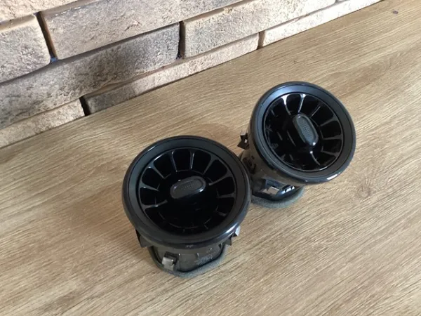 Grelha de ventilação de salão no "painel de instrumentos" A9108303401 Mercedes