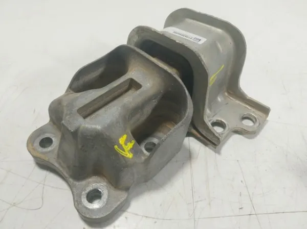 Coxim (suporte) direito de motor 1637130880 Peugeot/Citroen