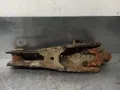 Braço oscilante inferior esquerdo de suspensão dianteira Toyota Hiace H5