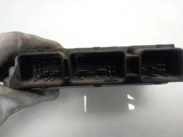 Módulo de direção (Centralina eletrônica) de motor 0281011724 Renault (RVI)