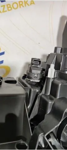 Luz direita 260106403R Renault (RVI)