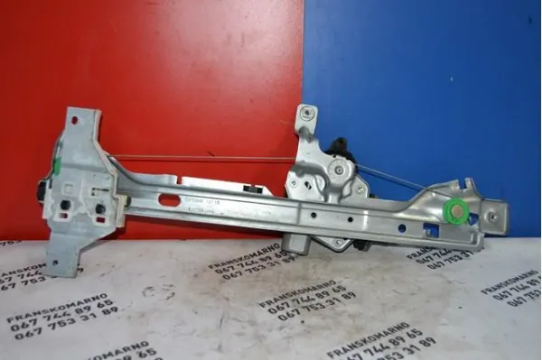 Mecanismo de acionamento de vidro da porta traseira direita 9682808680 Peugeot/Citroen