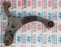 Braço oscilante inferior direito de suspensão dianteira KIA Sorento XM