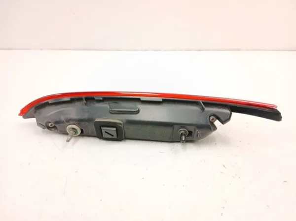 Lanterna traseira esquerda interna 23135917 Opel