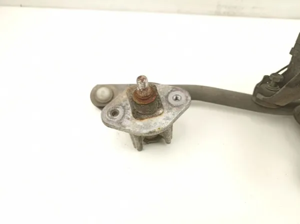 Trapézio de limpador pára-brisas Mazda 323 F V