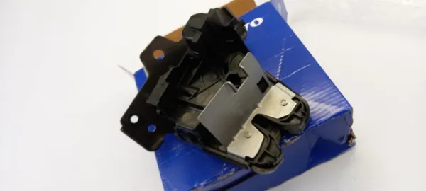 Fecho de tampa de porta-malas (de 3ª/5ª porta traseira) Volvo XC40 536
