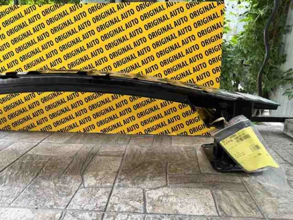 Reforçador do pára-choque dianteiro DGH950070 Mazda