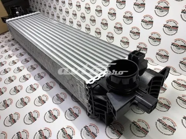Radiador de intercooler 32249741 Volvo