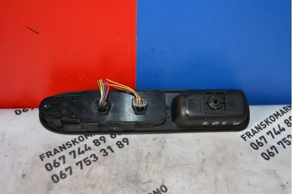 Unidade de botões dianteira esquerda de controlo de elevador de vidro 96531123XT Peugeot/Citroen