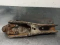Braço oscilante inferior direito de suspensão dianteira Toyota Hiace H5