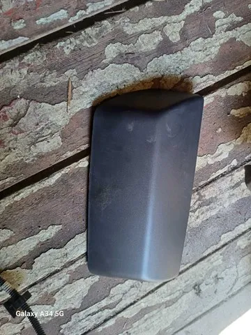 Sinal de parada traseiro adicional Renault DUSTER II