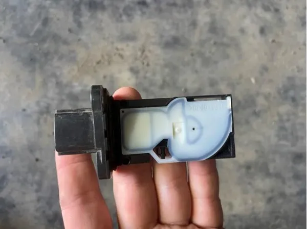 Sensor de fluxo (consumo) de ar, medidor de consumo M.A.F. - (Mass Airflow) AFH60M48 Hitachi