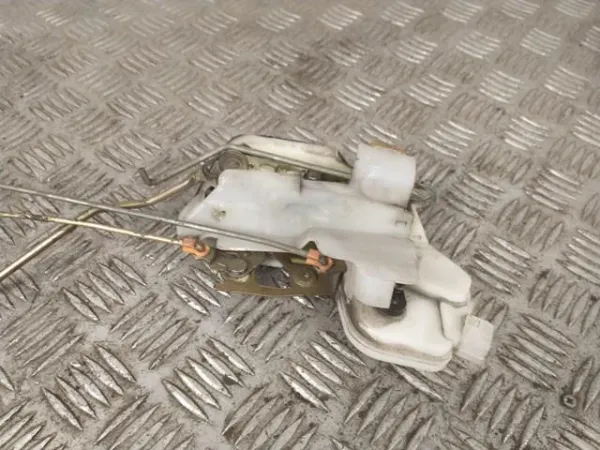 Fecho da porta dianteira esquerda Mitsubishi MR473987 preço, a partir de