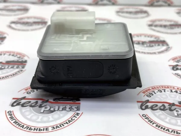 Motor acionador de abertura do alcapão de tanque Mercedes GLC C253