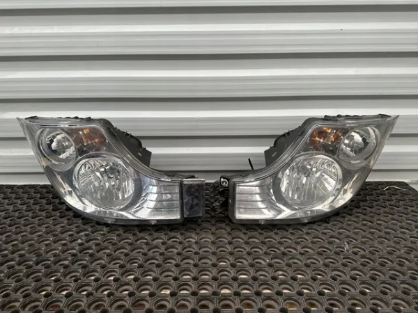 Luz esquerda A9608200239 Mercedes
