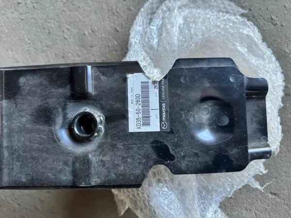 Reforçador do pára-choque traseiro KD3550260D Mazda