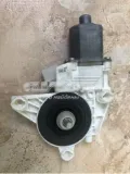Motor de acionamento de vidro da porta dianteira direita Mercedes A W176