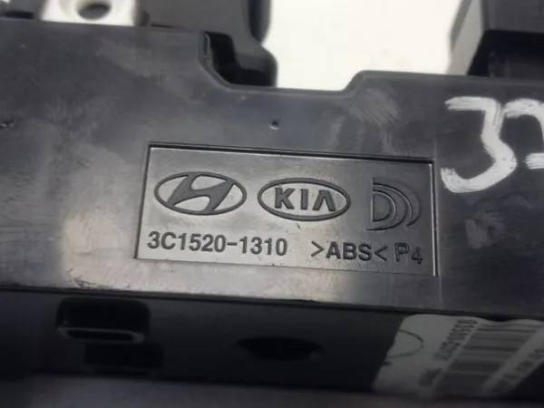  93580D3121 Hyundai/Kia