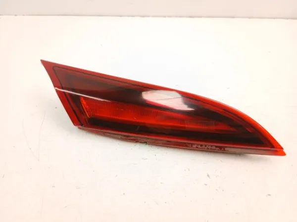 Lanterna traseira esquerda interna 23135917 Opel