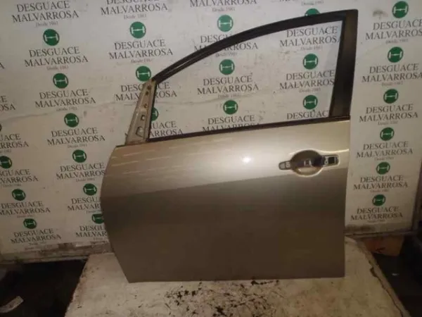 Porta dianteira esquerda Mitsubishi Grandis NAW