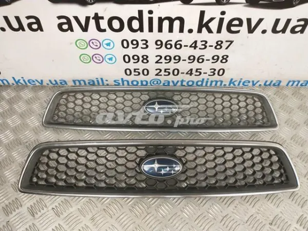 Grelha do radiador Subaru Legacy III