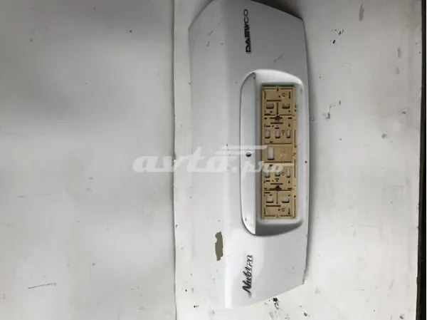 Tampa de porta-malas Daewoo Nubira I