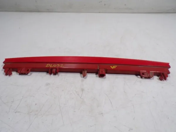 Sinal de parada traseiro adicional Renault Clio V