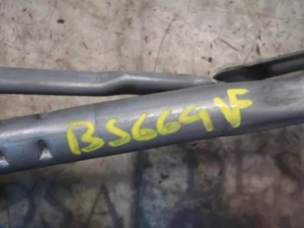 Trapézio de limpador pára-brisas Toyota Prius NHW20