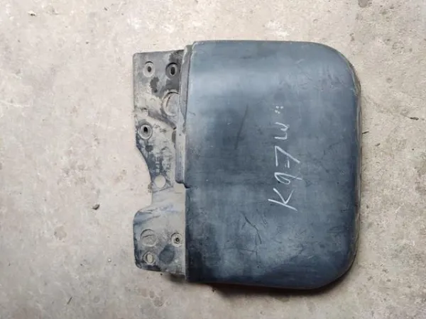 Compre MR109284 Mitsubishi Protetor de lama dianteiro direito