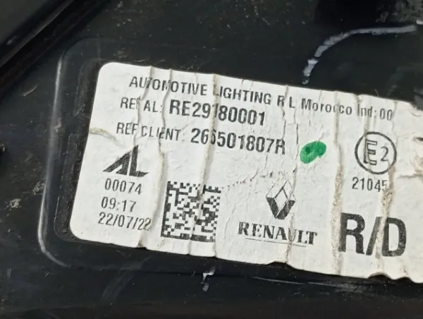 Lanterna traseira direita externa 265501807R Renault (RVI)