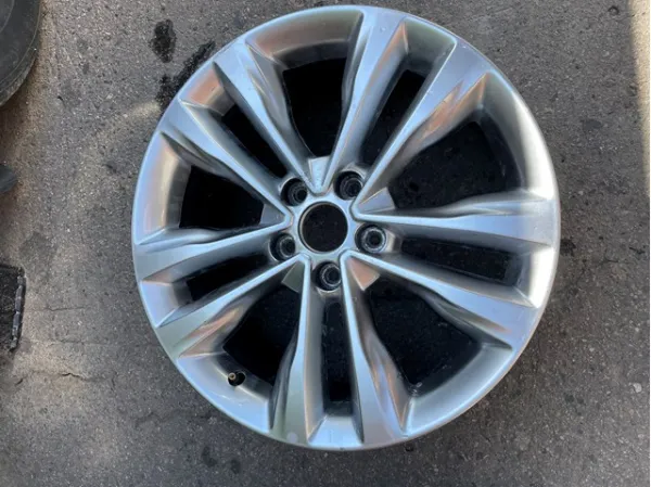 Discos de roda de aleação ligeira (de aleação ligeira, de titânio) Hyundai Santa Fe III