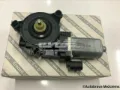 Motor de acionamento de vidro da porta dianteira esquerda Alfa Romeo 159 939