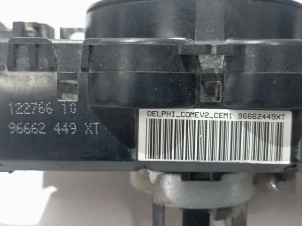 Comutador instalado na coluna da direção, montado 98062239XT Peugeot/Citroen
