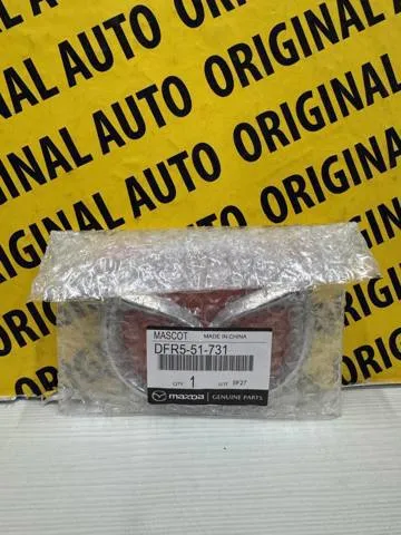 Emblema de tampa de porta-malas (emblema de firma) Mazda CX-30 DM