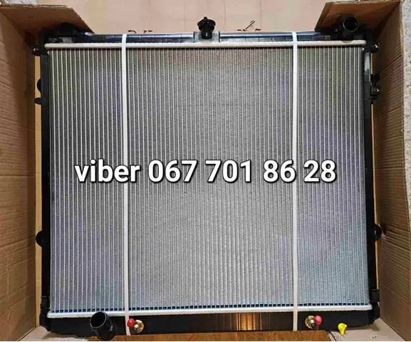 Radiador de esfriamento de motor 1640031601 Toyota