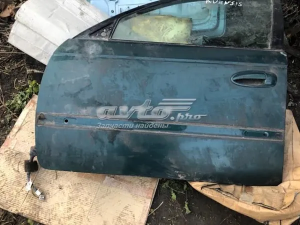 Porta dianteira esquerda 6700205030 Toyota