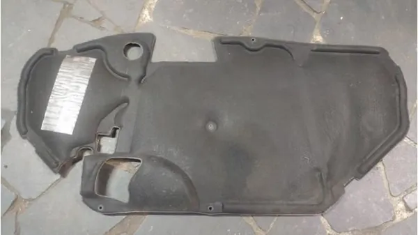 Isolamento de ruído da capota Renault Kangoo I