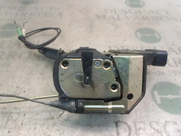 Fecho da porta dianteira esquerda Lexus IS E1