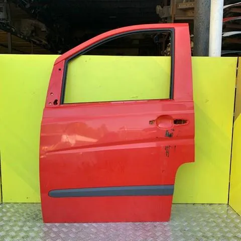 Compre Porta dianteira esquerda Mercedes Vito II 639